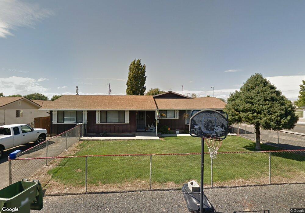 202 Lilac Ln, Moxee, WA 98936 - photo 1