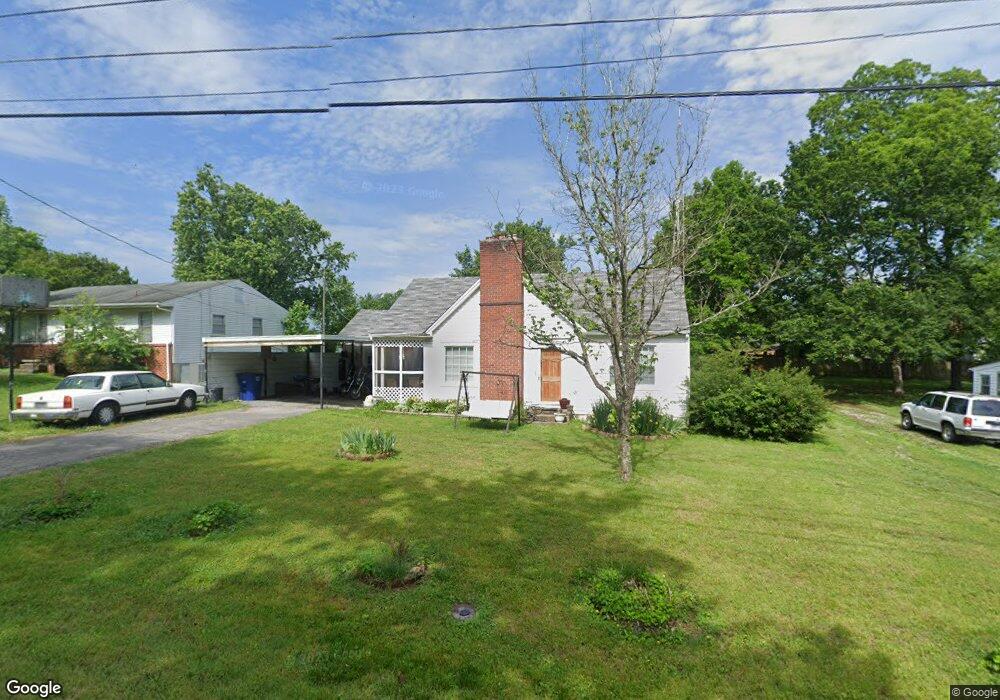 810 Adams Dr, Shelbyville, TN 37160 - photo 1