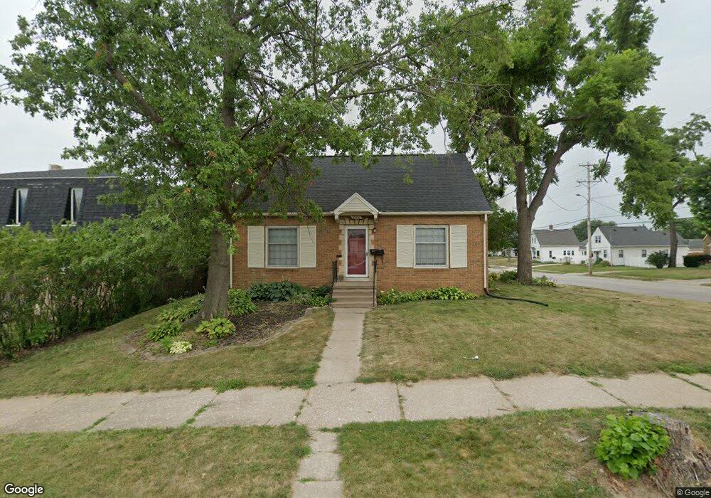 2231 Hamilton St SW, Cedar Rapids, IA 52404 - photo 1
