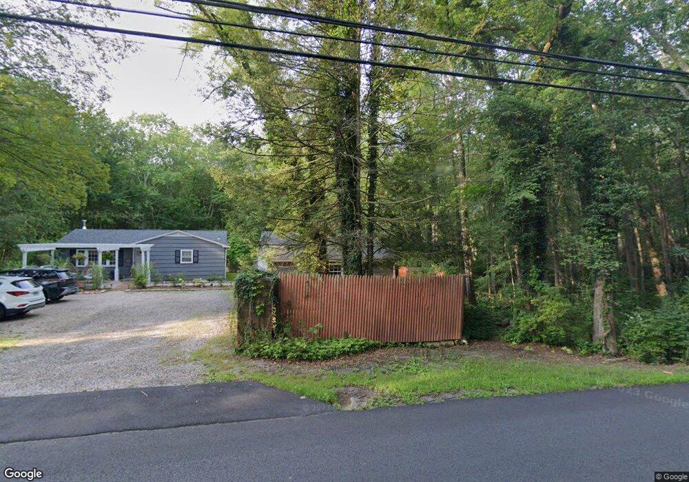 10 W Redding Rd, Redding, CT 06896 - photo 1