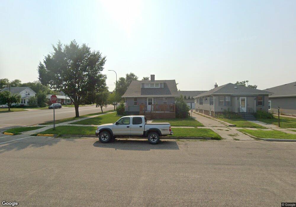 232 5th Ave SE, Jamestown, ND 58401 - photo 1