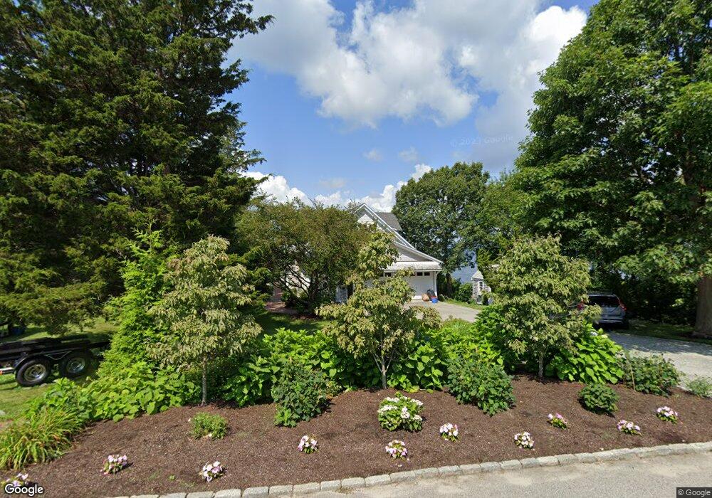 569 Seaside Dr, Jamestown, RI 02835 - photo 1