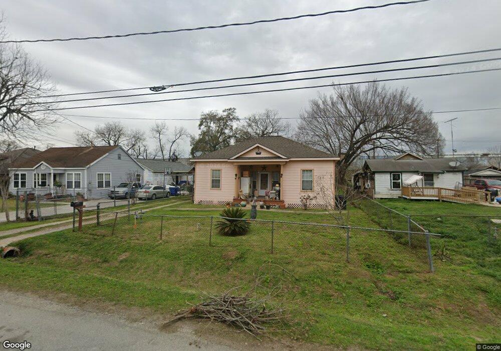 713 Apache St, Houston, TX 77022 - photo 1
