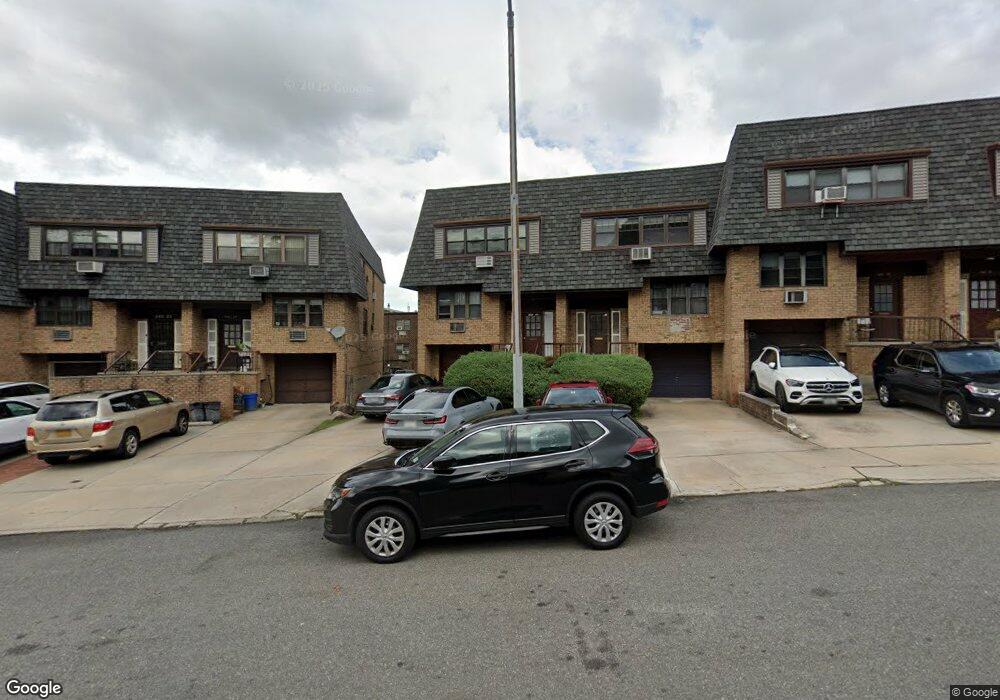 24029 70th Ave unit 2nd Fl, Douglaston, NY 11362 - photo 1