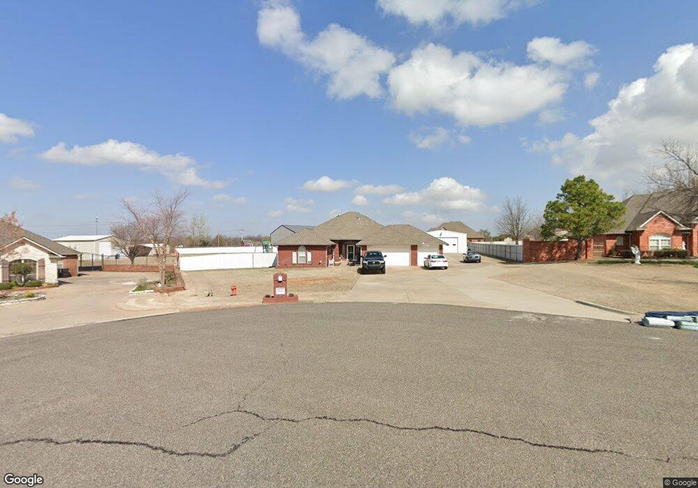 2105 NE 14th St, Moore, OK 73160 - photo 1