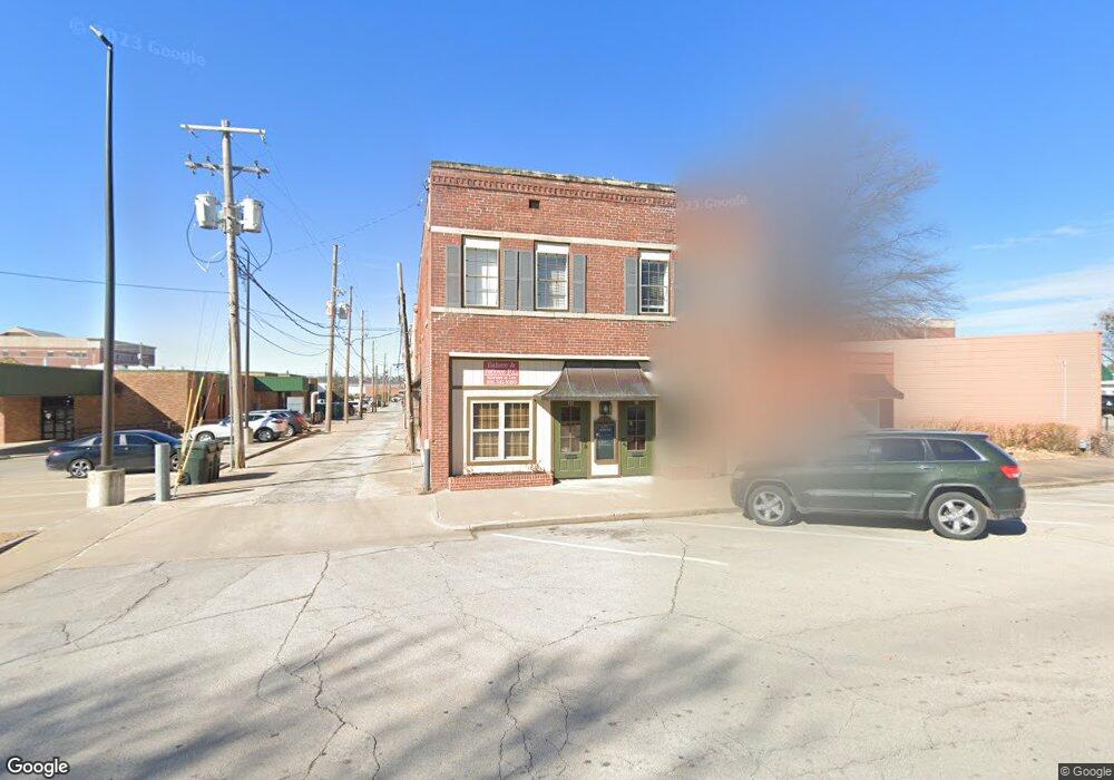 121 S Muskogee Ave, Claremore, OK 74017 - photo 1