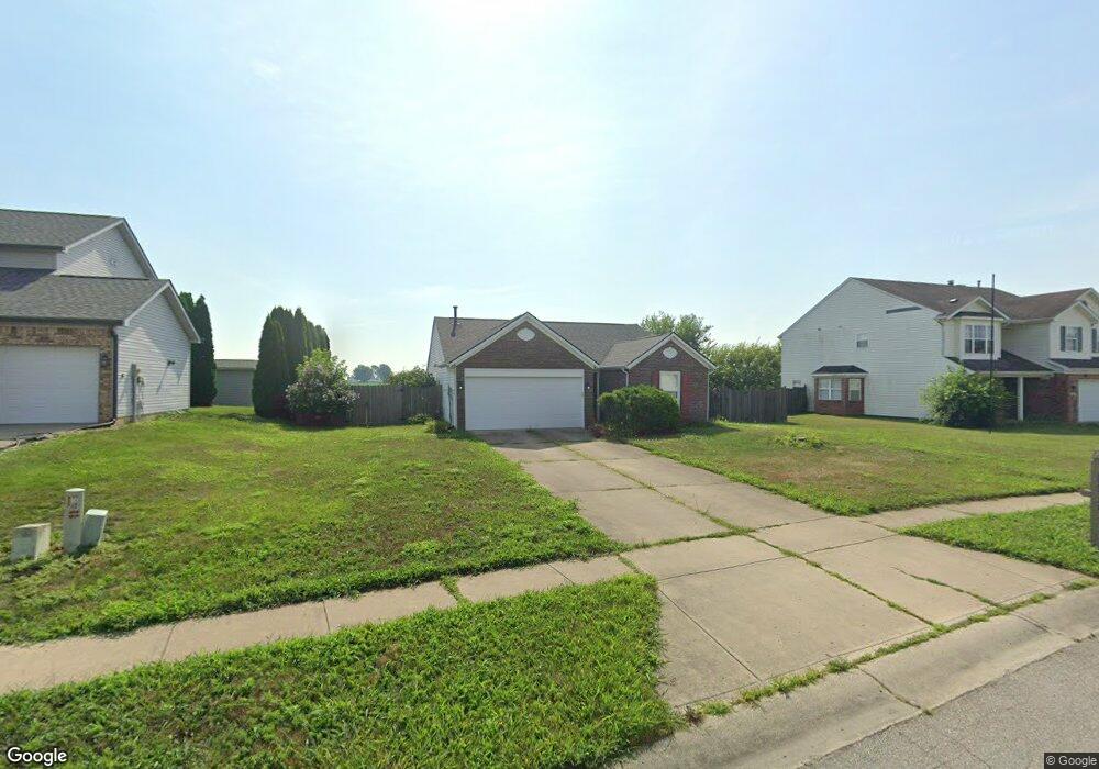 677 West St, Whiteland, IN 46184 - photo 1