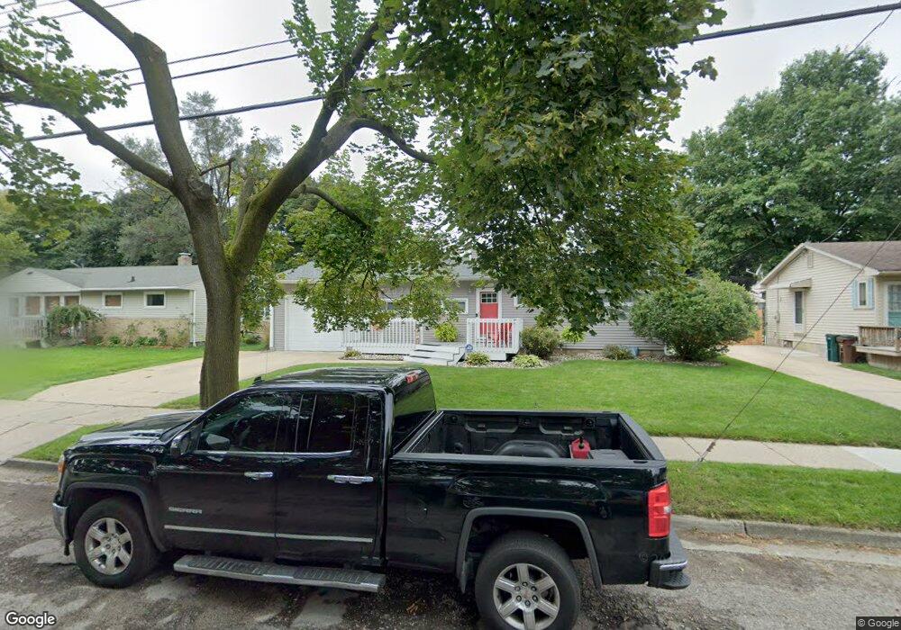 3436 Palmer St, Lansing, MI 48910 - photo 1