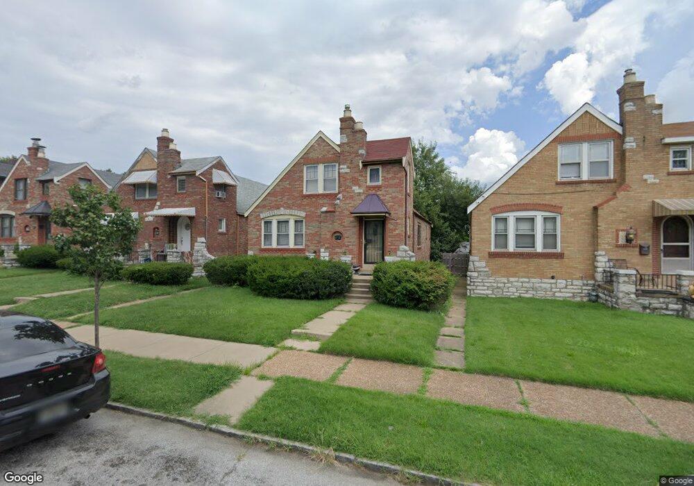 4611 Steinlage Dr, Saint Louis, MO 63115 - photo 1