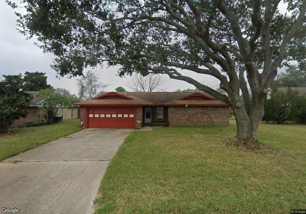 1202 Whitaker St, Alvin, TX 77511 - photo 1