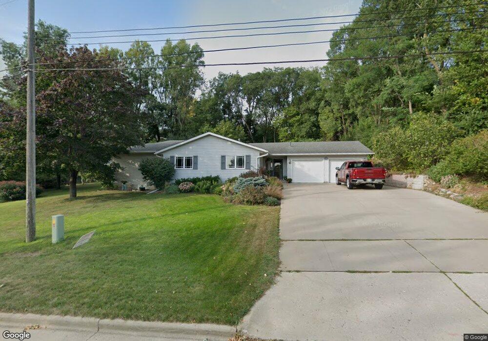 1715 N Jefferson St, New Ulm, MN 56073 - photo 1