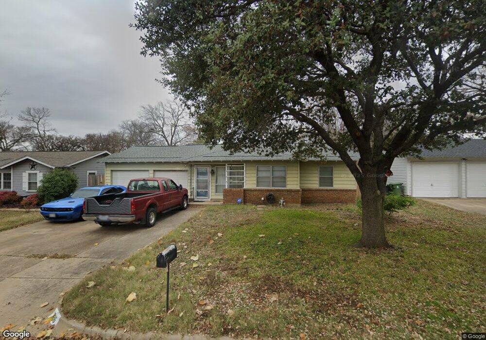 736 Oak Dr, Hurst, TX 76053 - photo 1