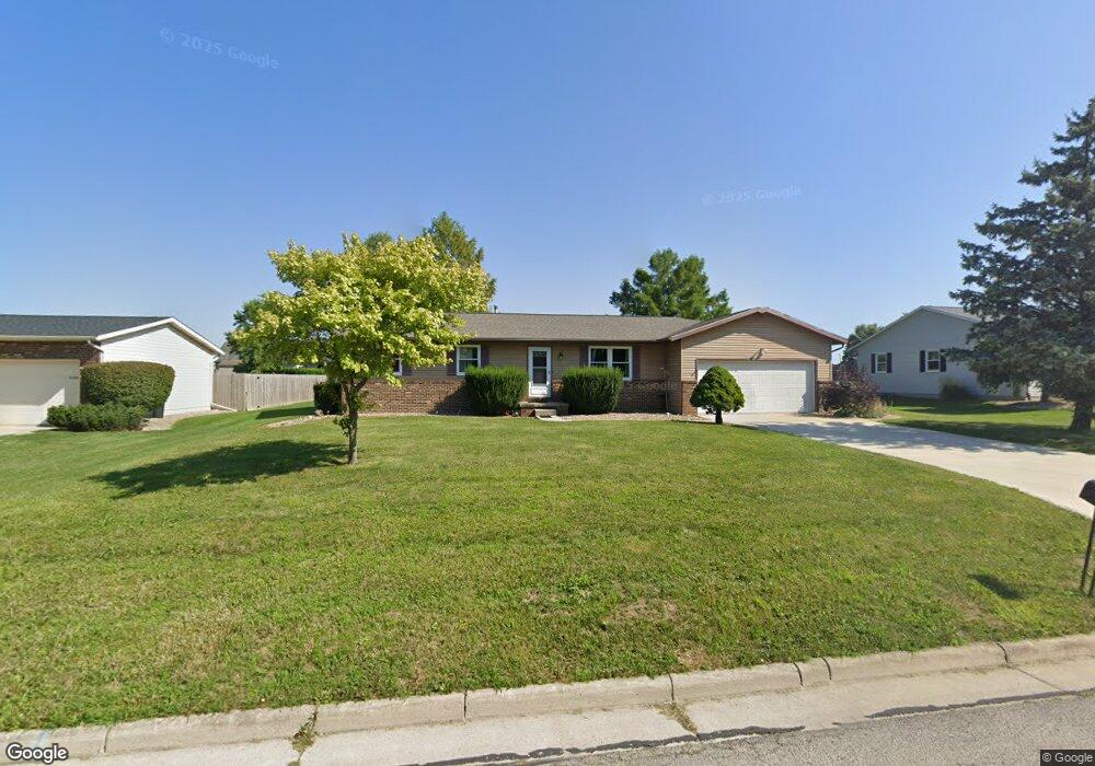 1370 Oakridge Dr, Bucyrus, OH 44820 - photo 1