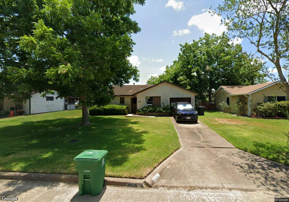 10026 Santa Monica Blvd, Houston, TX 77089 - photo 1