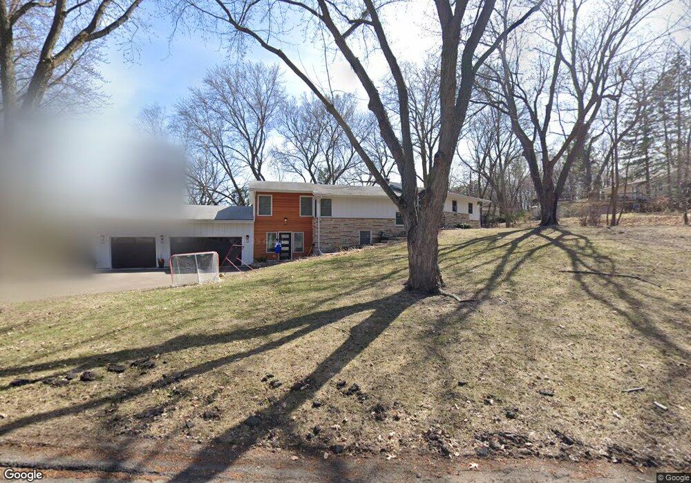 15103 Highland Ln, Minnetonka, MN 55345 - photo 1