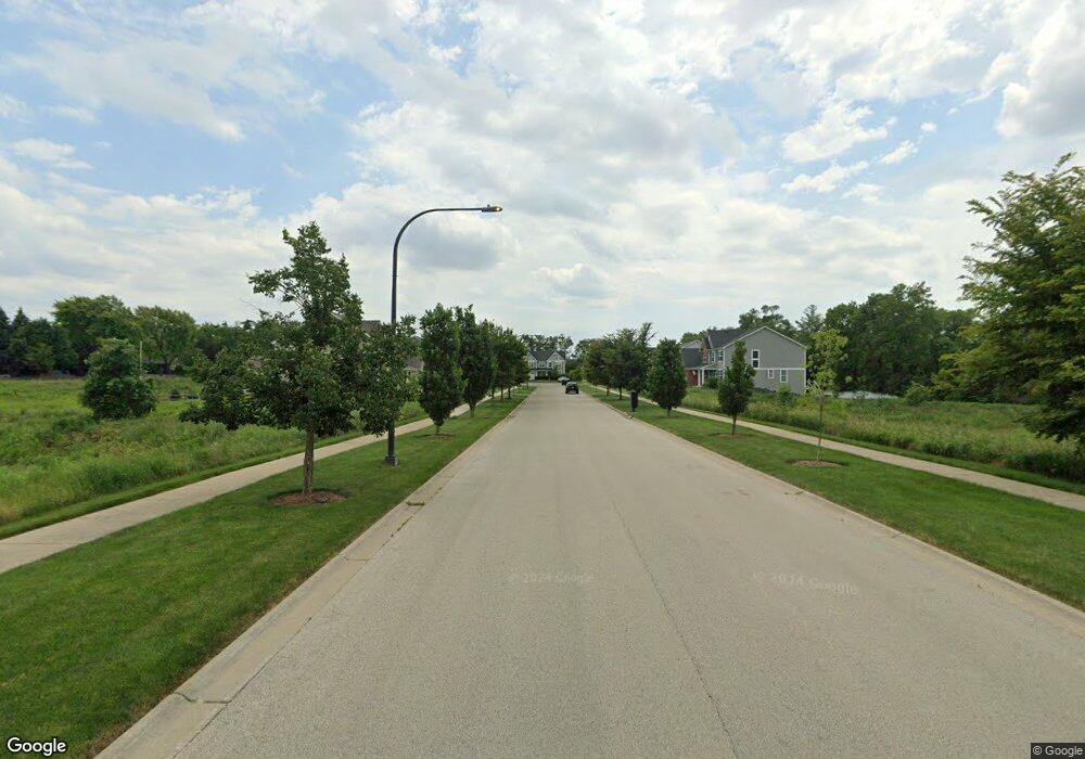 4 Heatherfield Cir, Naperville, IL 60565 - photo 1