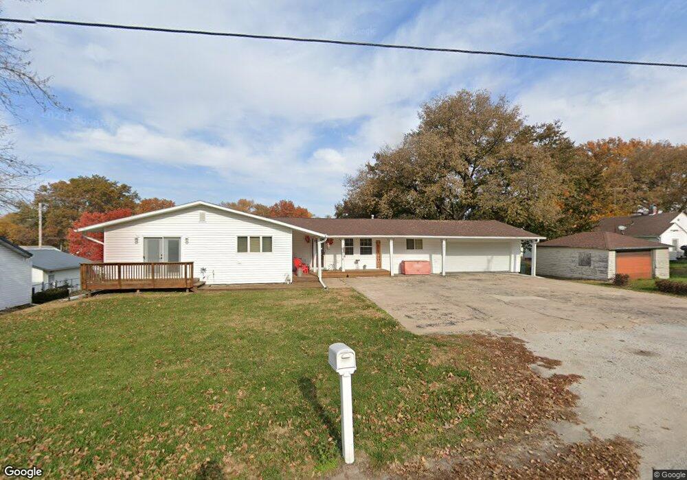 805 W Nishna Rd, Shenandoah, IA 51601 - photo 1