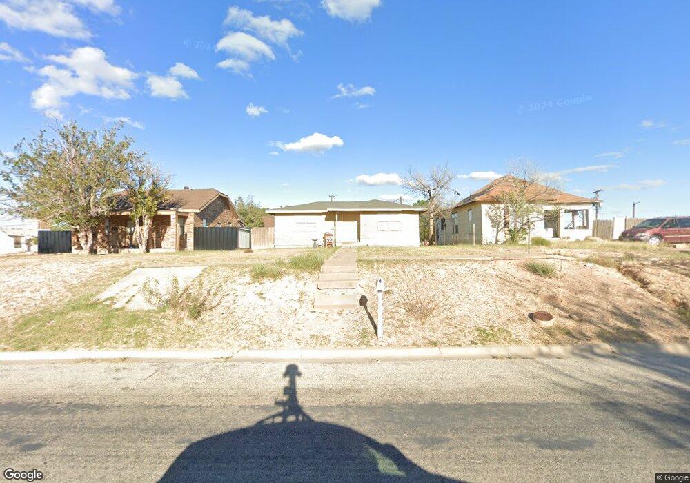 703 S Lancaster St, Big Spring, TX 79720 - photo 1