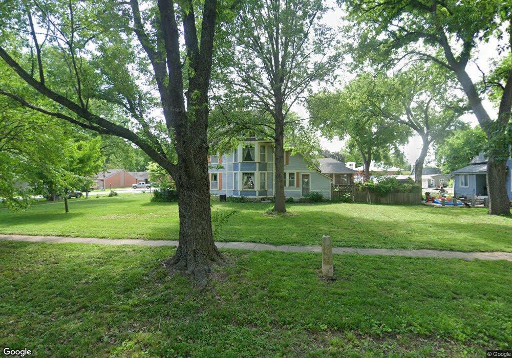 218 Perry St, Rossville, KS 66533 - photo 1