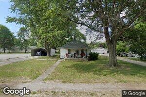 540 E 4th St, Clinton, IN 47842