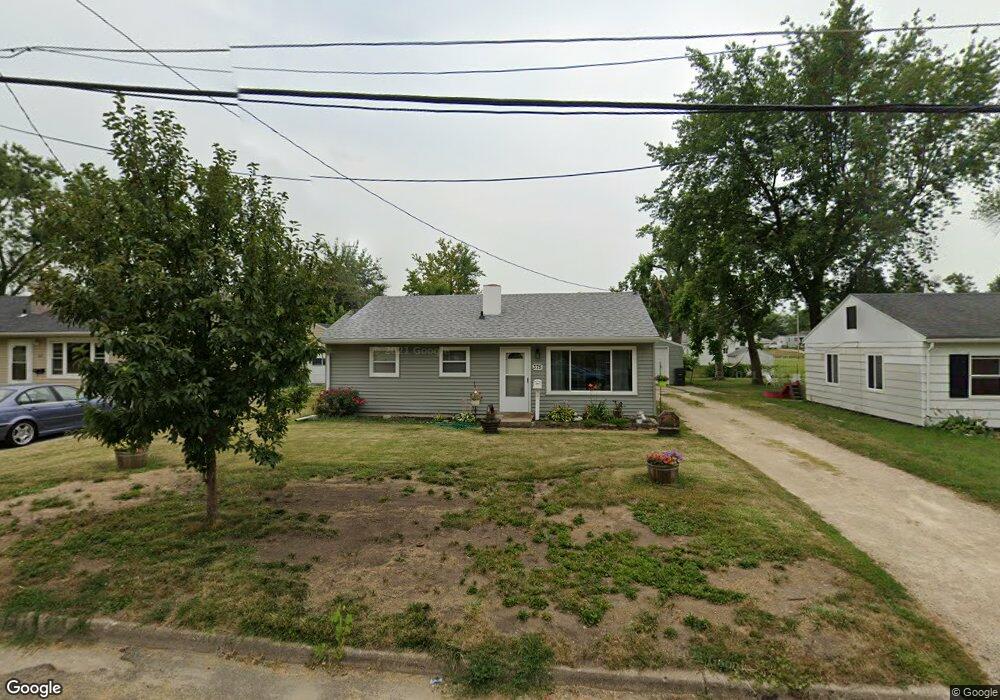 375 26th Ave SW, Cedar Rapids, IA 52404 - photo 1