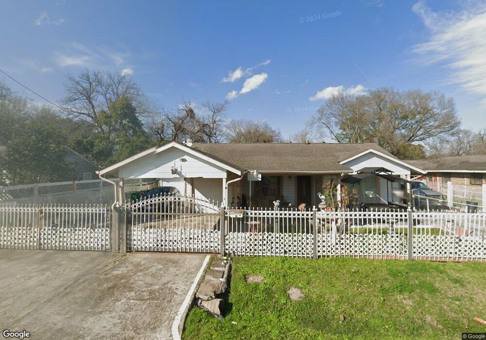 539 Plymouth St, Houston, TX 77022 - photo 1