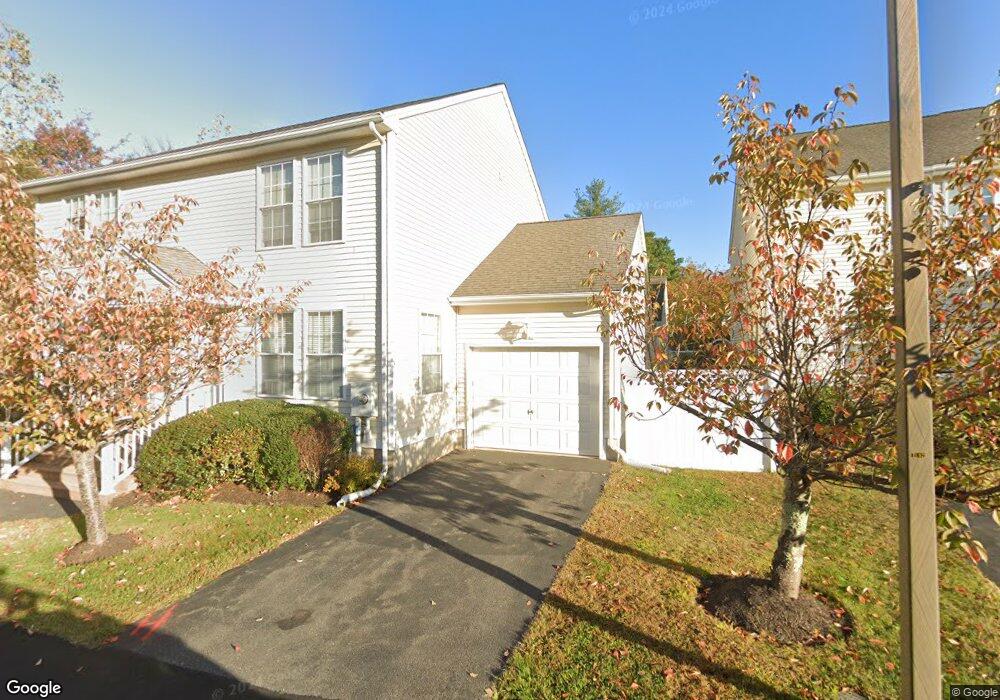 10 Finch Blvd, Unionville, CT 06085 - photo 1