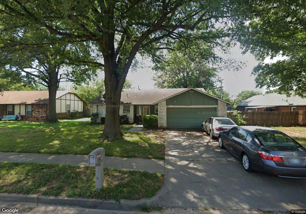 5704 S Elm Ave, Broken Arrow, OK 74011 - photo 1