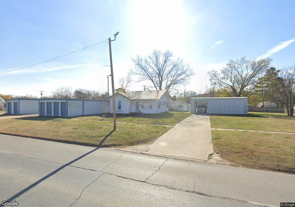 1303 W Main St, Henryetta, OK 74437 - photo 1