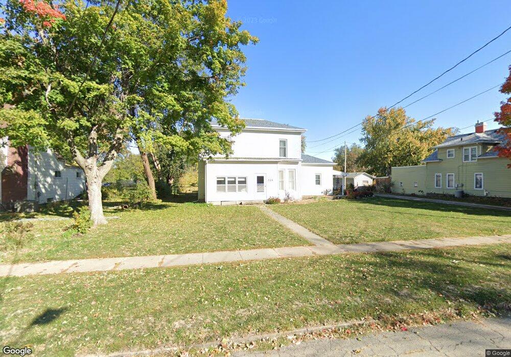 526 S 3rd Ave E, Newton, IA 50208 - photo 1