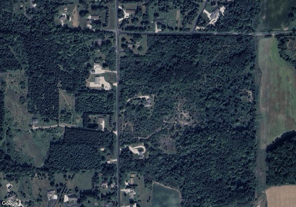 6640 Glacier Dr, West Bend, WI 53090 - photo 1