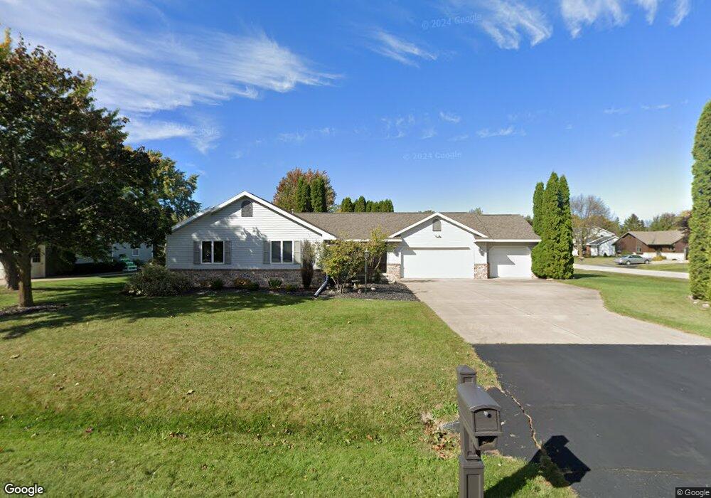 W2636 Maple Ridge Ct, Appleton, WI 54915 - photo 1