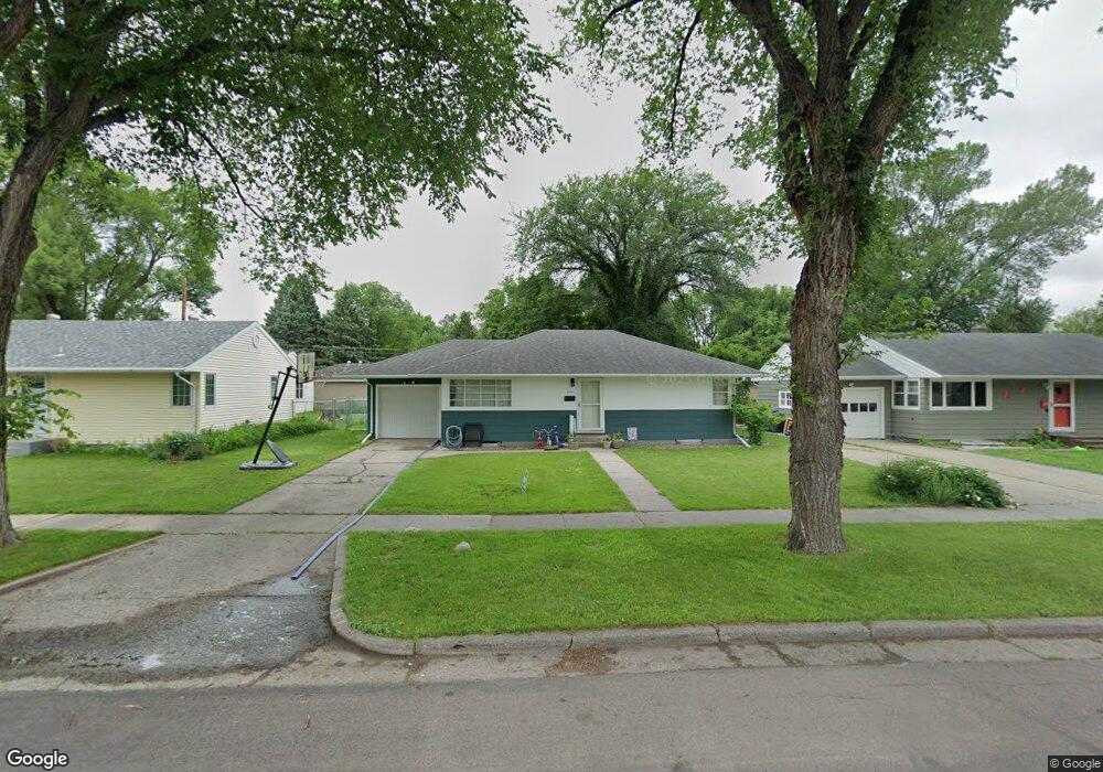 310 23rd Ave N, Fargo, ND 58102 - photo 1