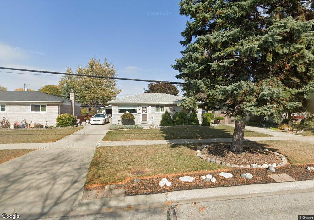 15649 Common Rd, Roseville, MI 48066 - photo 1