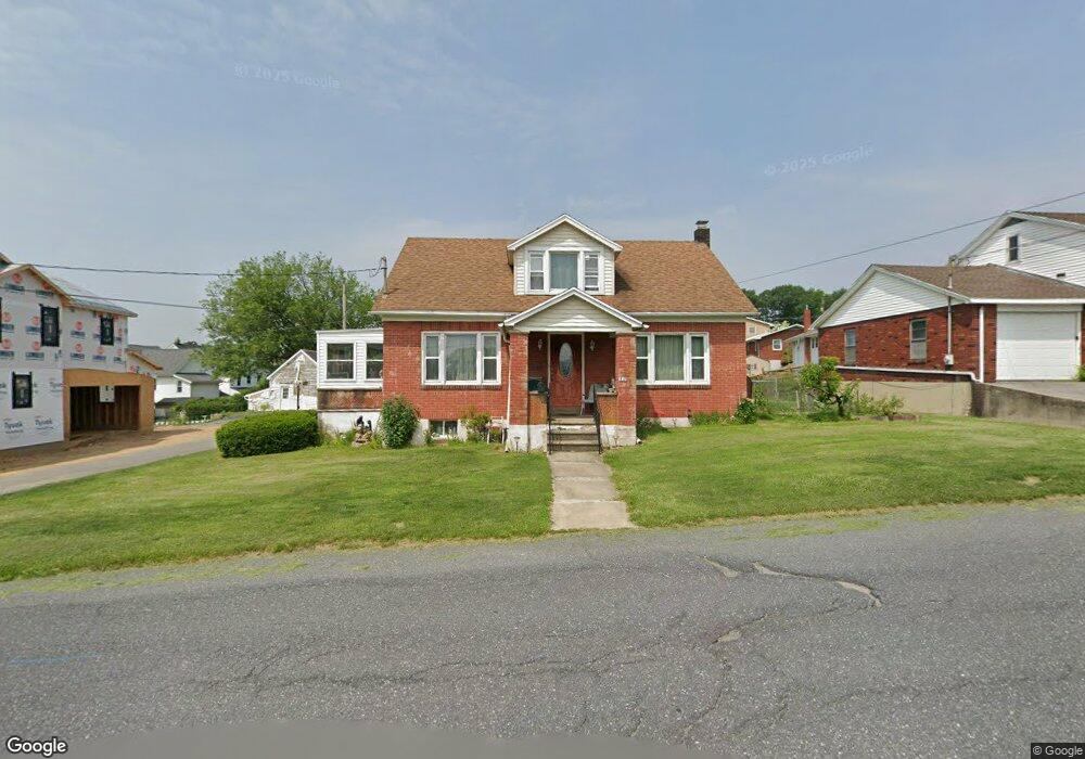 217 Center St, Slatington, PA 18080 - photo 1