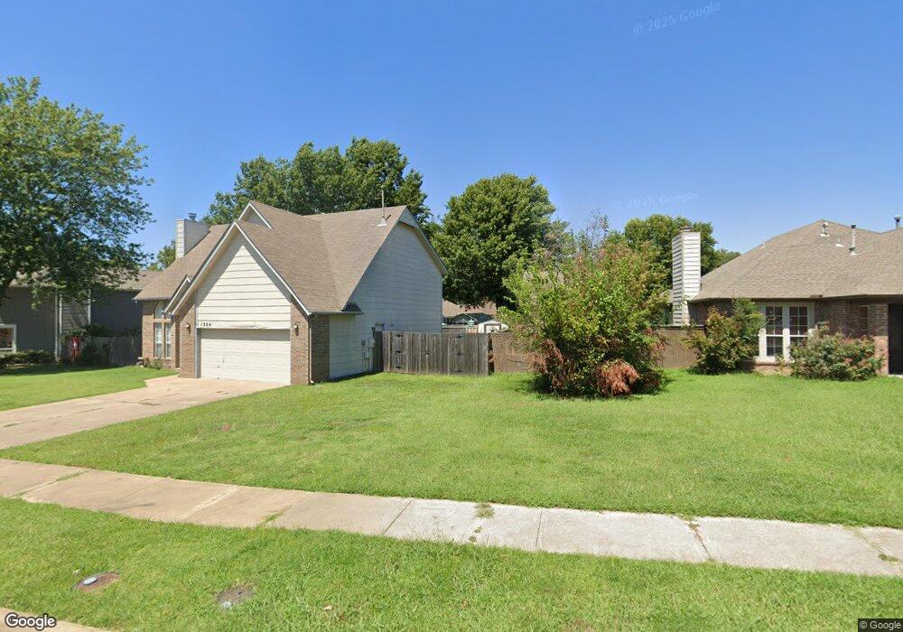 1302 W Roanoke St, Broken Arrow, OK 74011 - photo 1