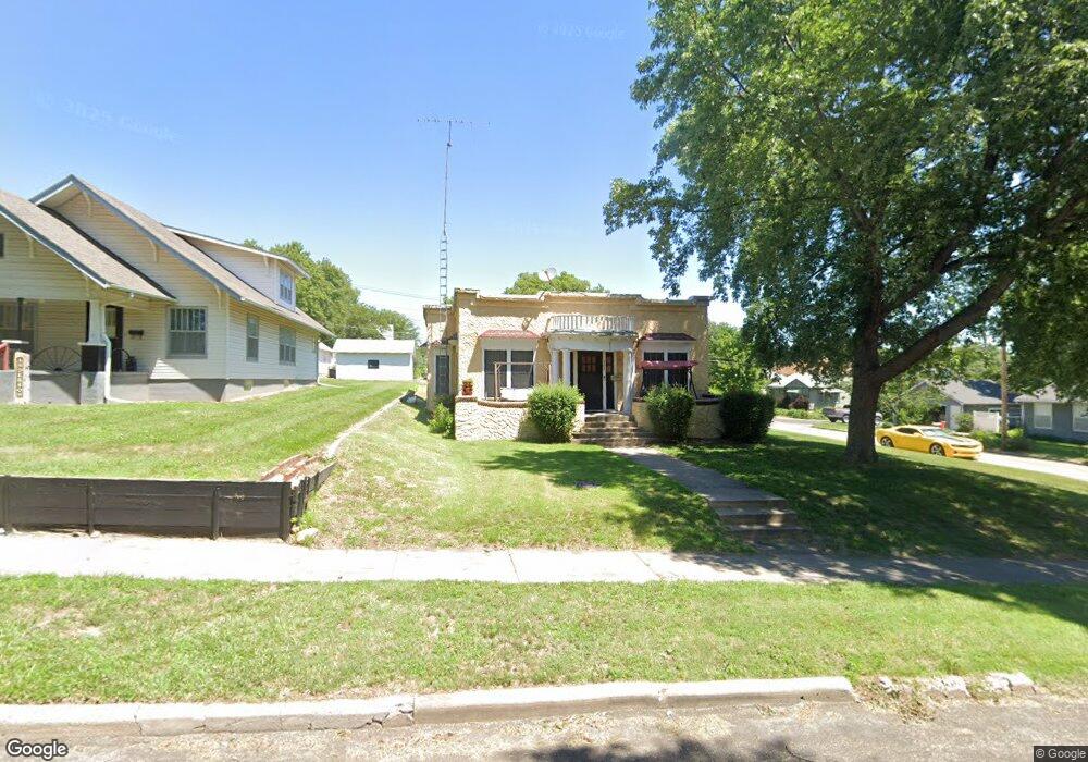 703 W 7th St, Concordia, KS 66901 - photo 1