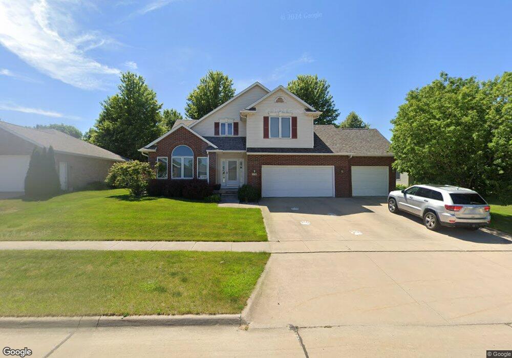 118 Bickford Dr, West Branch, IA 52358 - photo 1