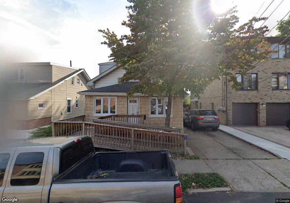 382 Roosevelt St, Fairview, NJ 07022 - photo 1