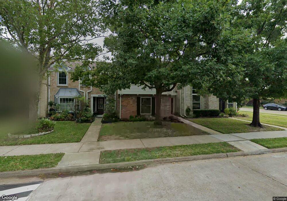 1304 Country Place Dr, Houston, TX 77079 - photo 1