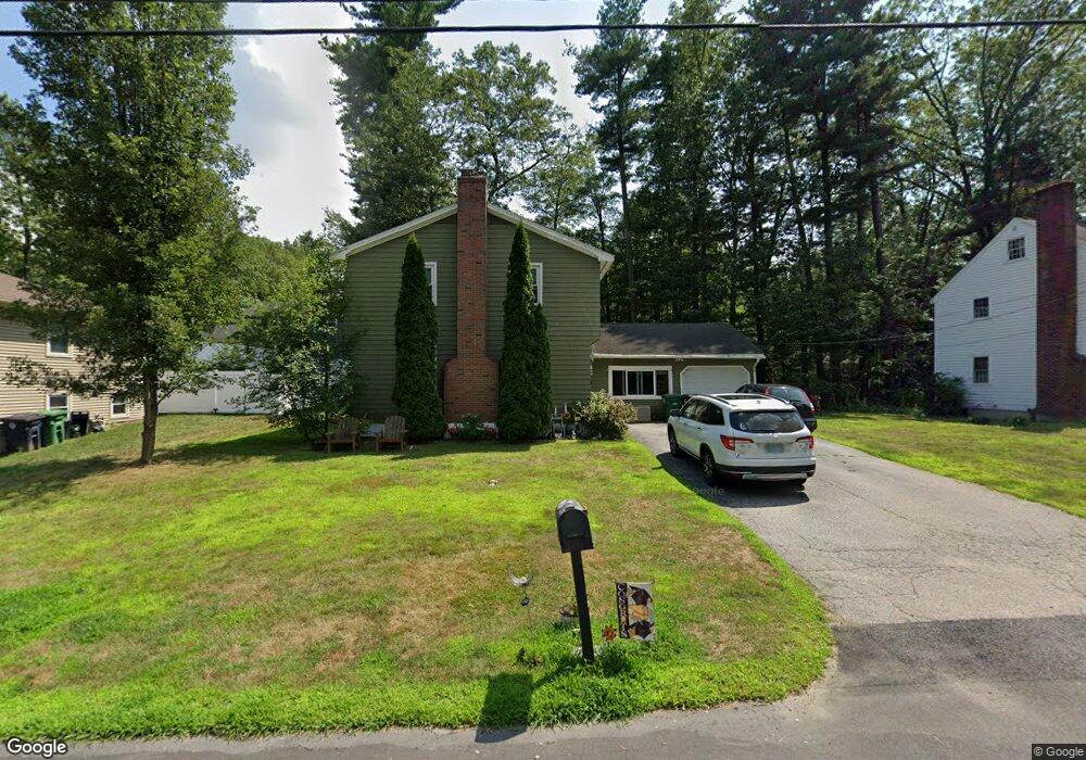 28 Biscayne Pkwy, Nashua, NH 03064 - photo 1