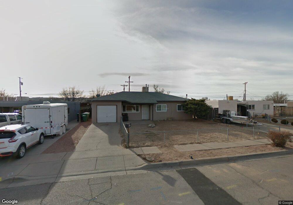 3906 Highland View Dr, Farmington, NM 87402 - photo 1