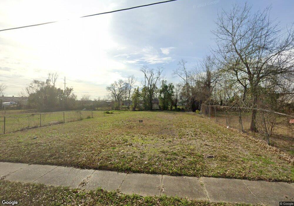 718 S Lyons St, Lake Charles, LA 70601 - photo 1