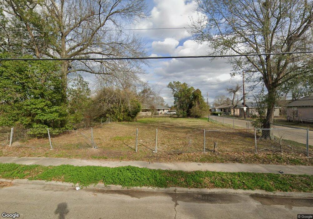 723 S Lyons St, Lake Charles, LA 70601 - photo 1