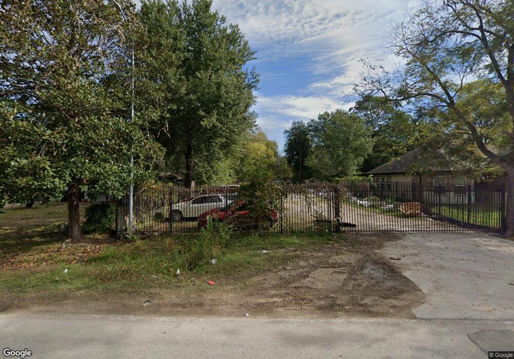 6816 Carver Rd, Houston, TX 77091 - photo 1