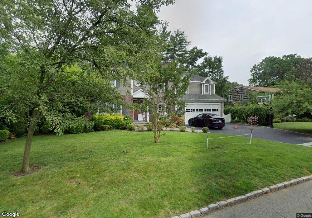 50 Colony Ln, Manhasset, NY 11030 - photo 1