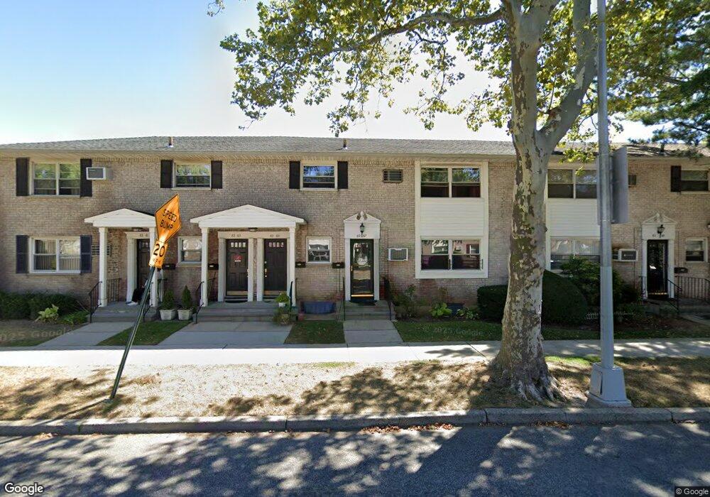 82-65 Langdale St, New Hyde Park, NY 11040 - photo 1