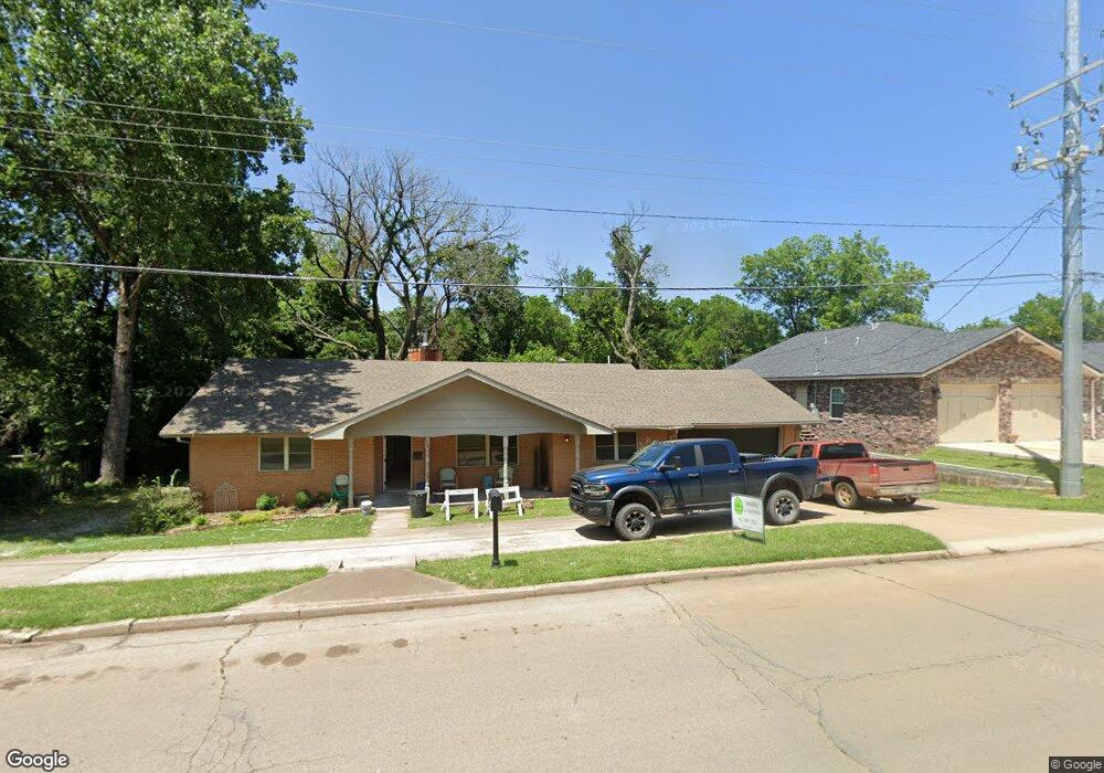 934 E 9th St, Cushing, OK 74023 - photo 1