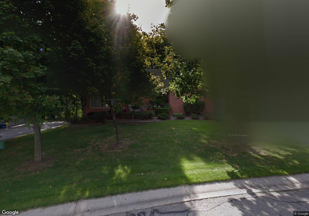 5939 Orchard Woods Dr, West Bloomfield, MI 48324 - photo 1