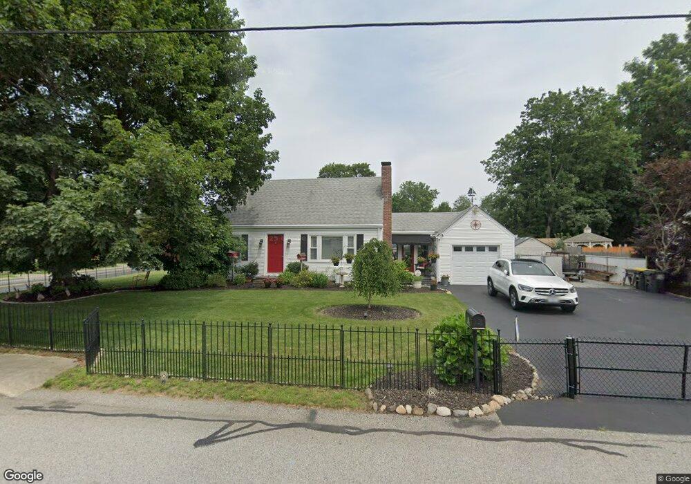 2 Willow Rd, Greenville, RI 02828 - photo 1